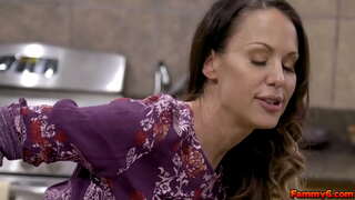 ���ხელი ქერა ქალი ქალის დომინირება, ზოგიერთი დნმ ახალგაზრდა სტუდენტი და ხდის მას cum