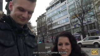 HUNT4K.Ловец наоѓа алчен курва Jocelyne Z на Вацлав плоштад во Прага